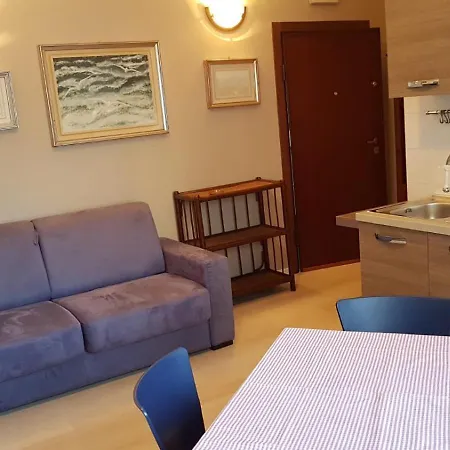 شقة Bilocale Sul Lungomare Di تْشيزيناتيكو